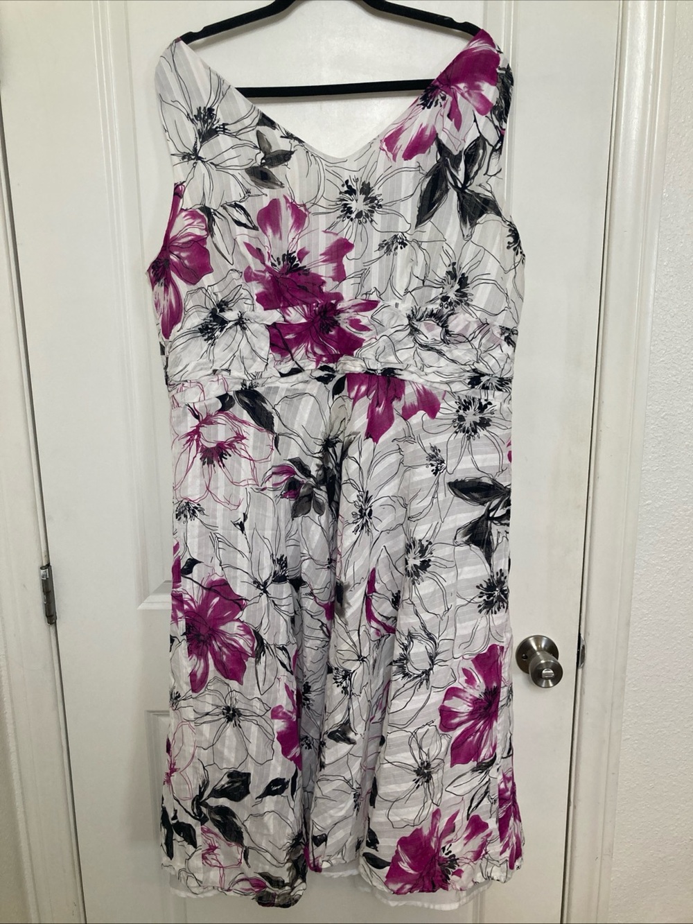 Robbie Bee Floral Midi Fit & Flare Dress Black Purple Pleated Bodice Waist 20W